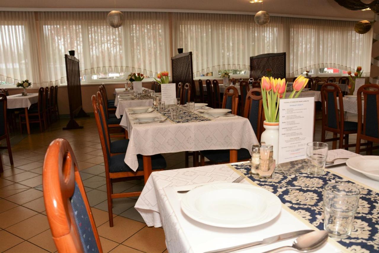 Hotel Imperial Gyogyszallo Es Gyogyfurdo Kiskoros Extérieur photo